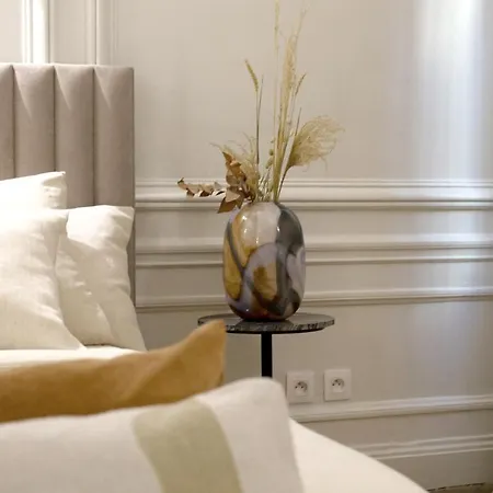 Studio Quartier Champs Elysees 1 *