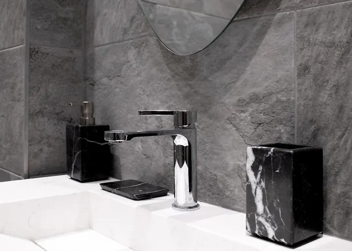 Studio Quartier Champs Elysees 1 *