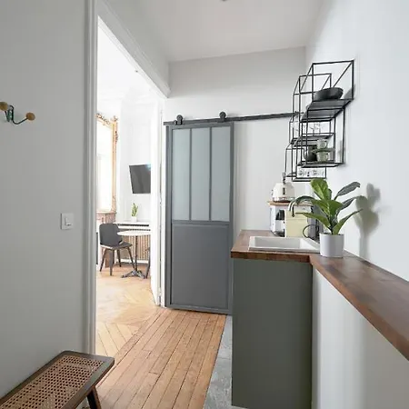 Studio Quartier Champs Elysees 1 公寓