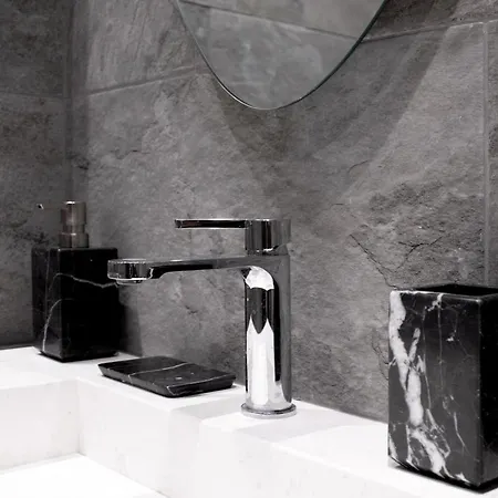 Studio Quartier Champs Elysees 1 *