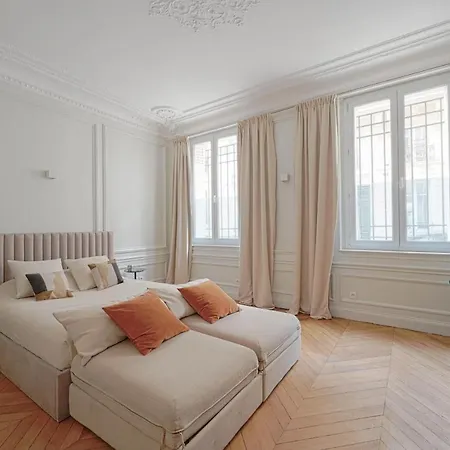 Studio Quartier Champs Elysees 1 Daire