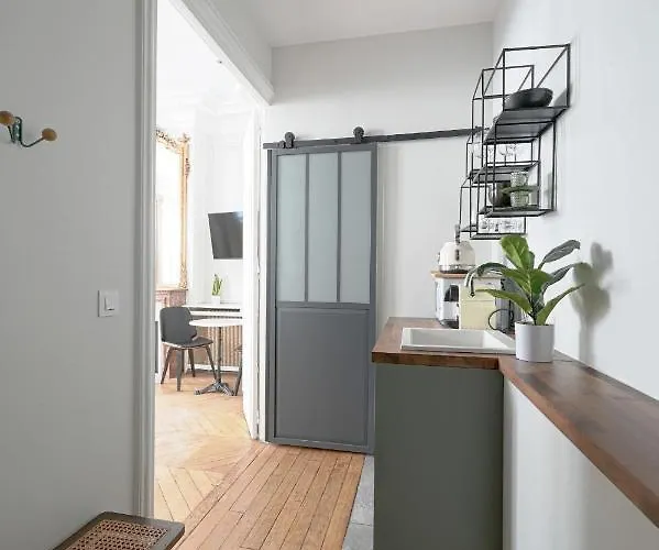 Studio Quartier Champs Elysees 1 Daire